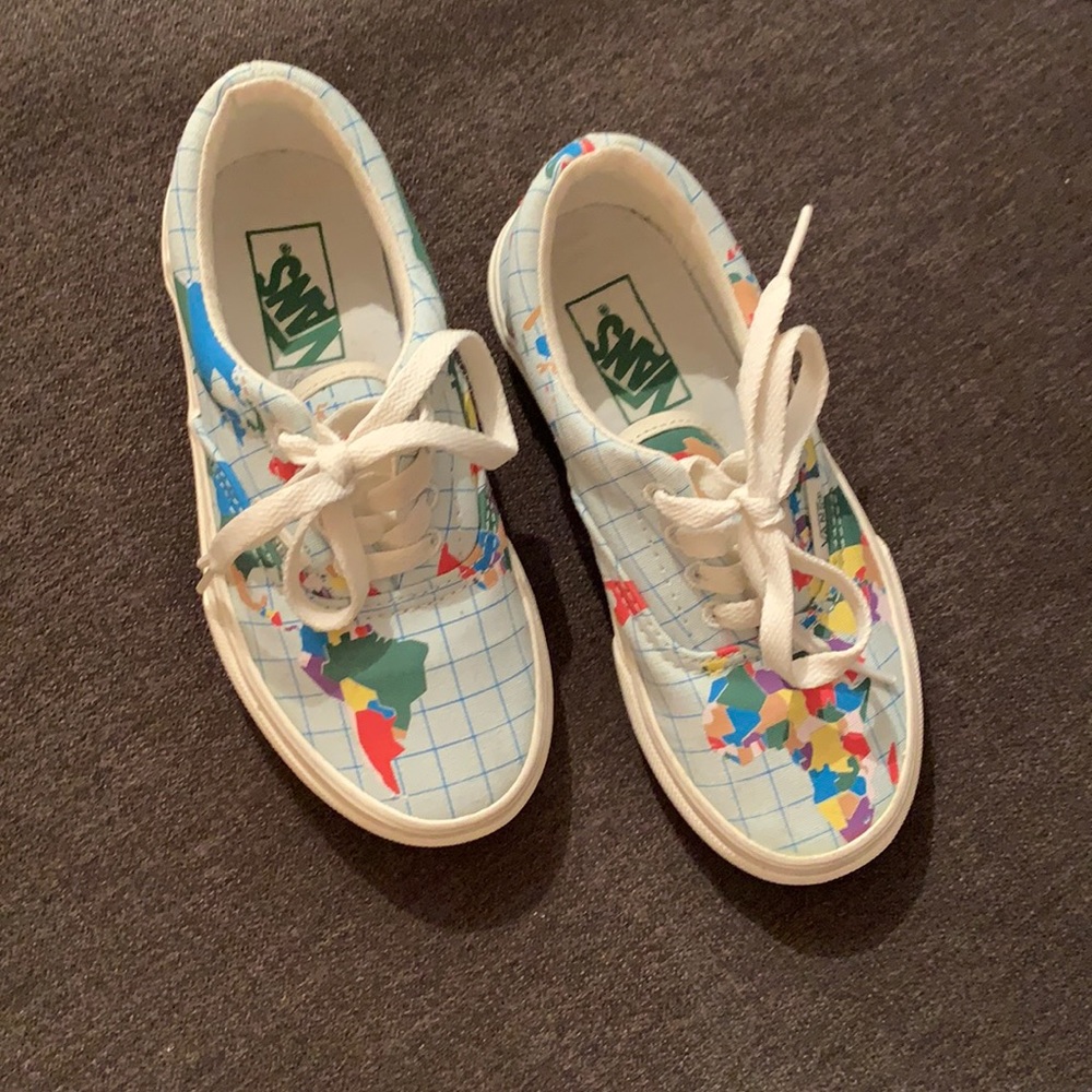 Kids ‘save our planet’ vans 🌎 😍
